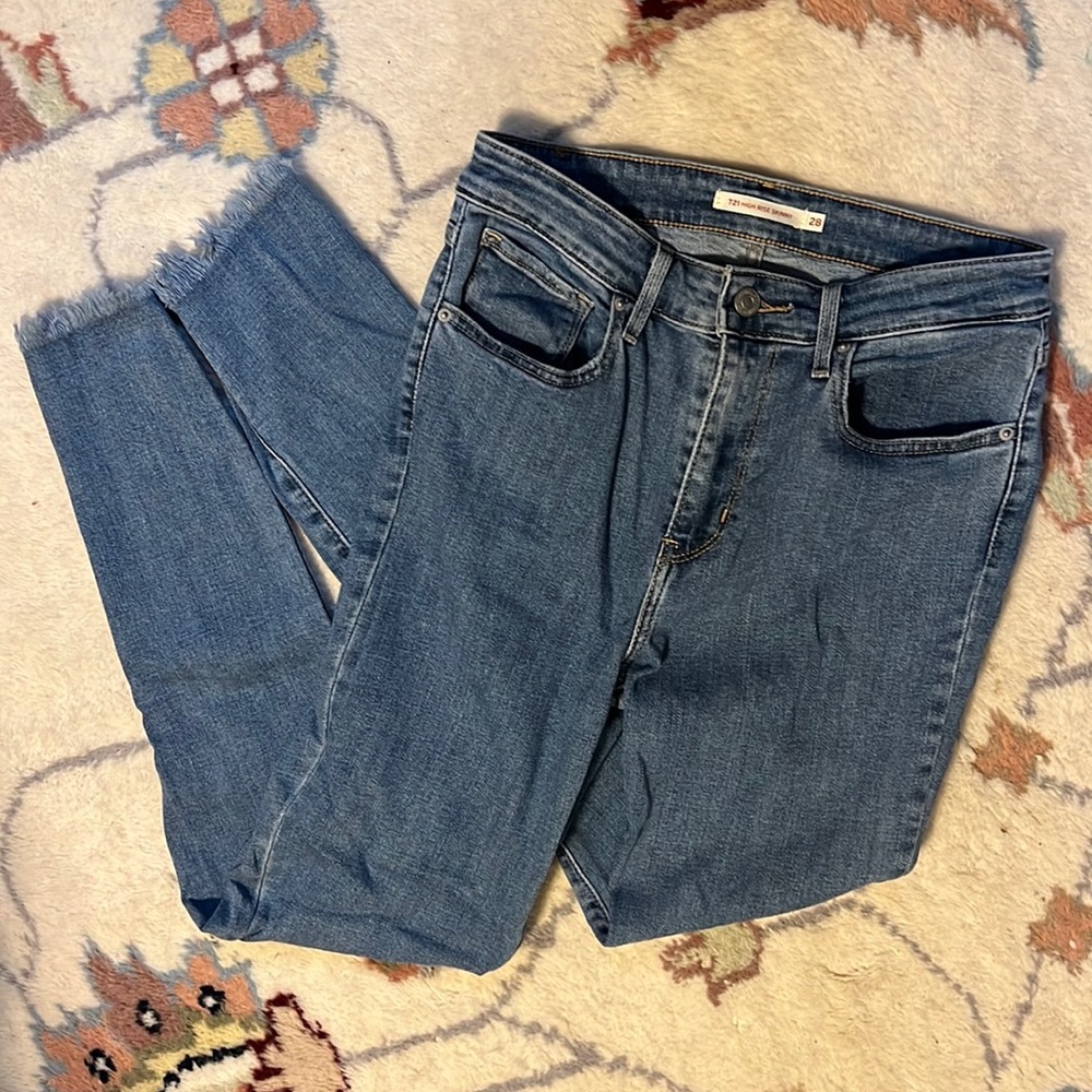 NWOT Levi’s 721 High Rise Skinny Jeans size 28